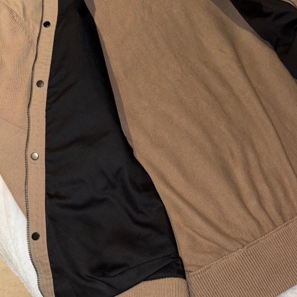 BNWOT Men's Tan Sweater Jacket by Banana Republic.. No Longer Sold in Stores - Picture 7 of 12